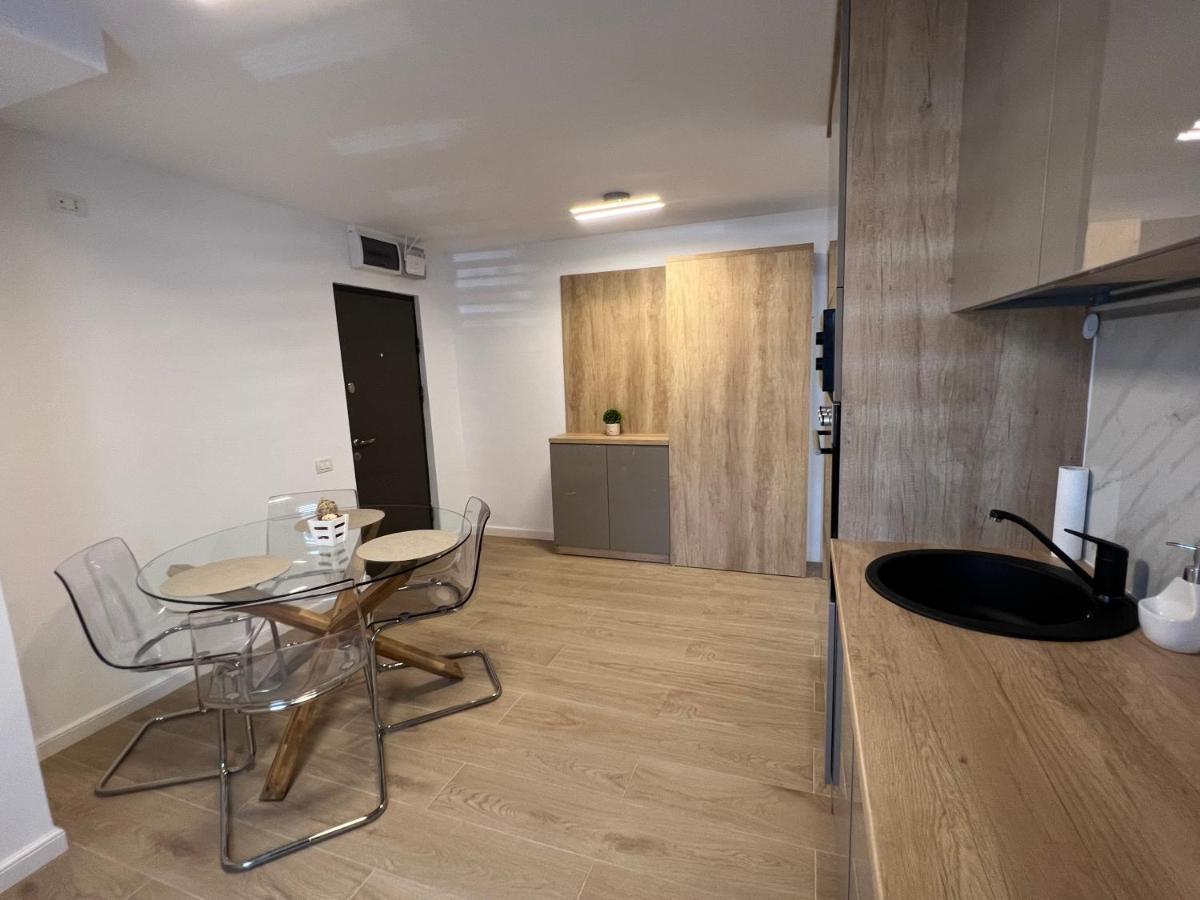 Luxury Apartment Centrul Vechi Curtea De Arges Ngoại thất bức ảnh